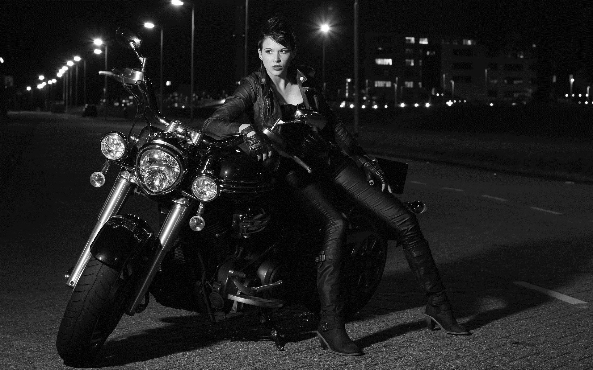 Photo Beautiful girls and motorcycles in Ciudad Juarez