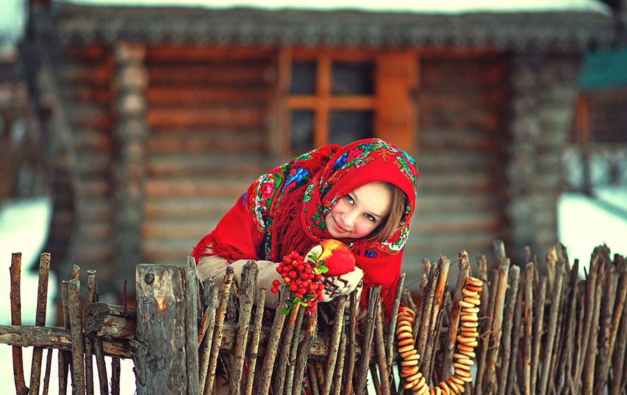 Sexy girl Women in Slavic costumes in Ciudad Juarez