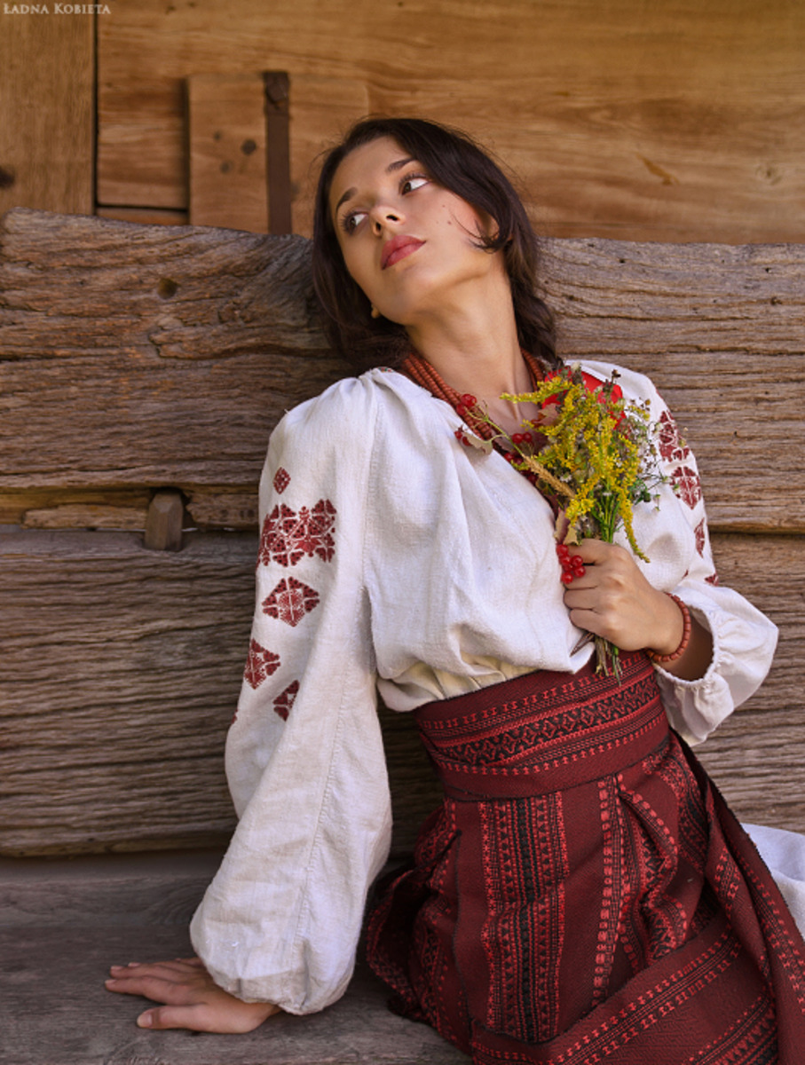 Girls in Slavic costumes in Ciudad Juarez